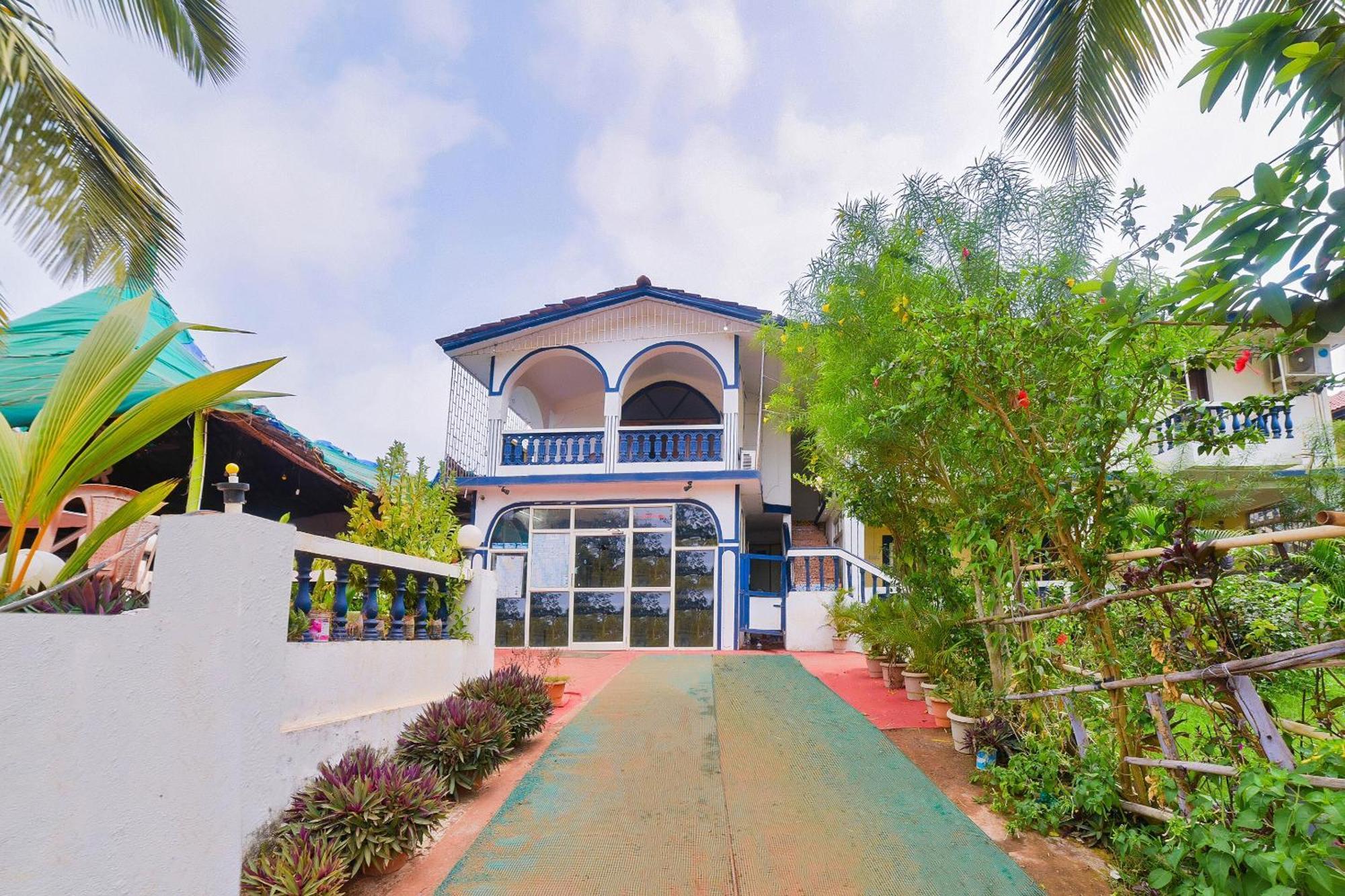 Oyo Royal Castle Near Baga Beach エクステリア 写真